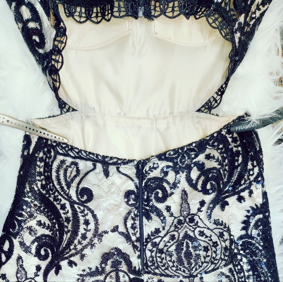 Cut-Out** Low Back** Lace & Sequin Mid Formal Gown *S* - Picture 16 of 17